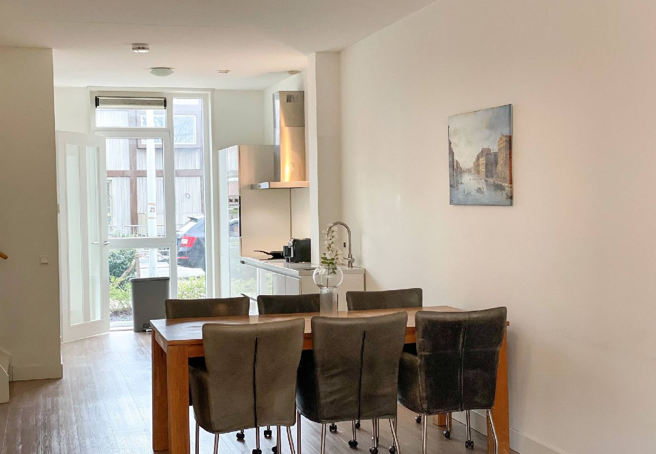 Huis in Amsterdam - Spacious 3 BR City Villa in Amsterdam with Garden 