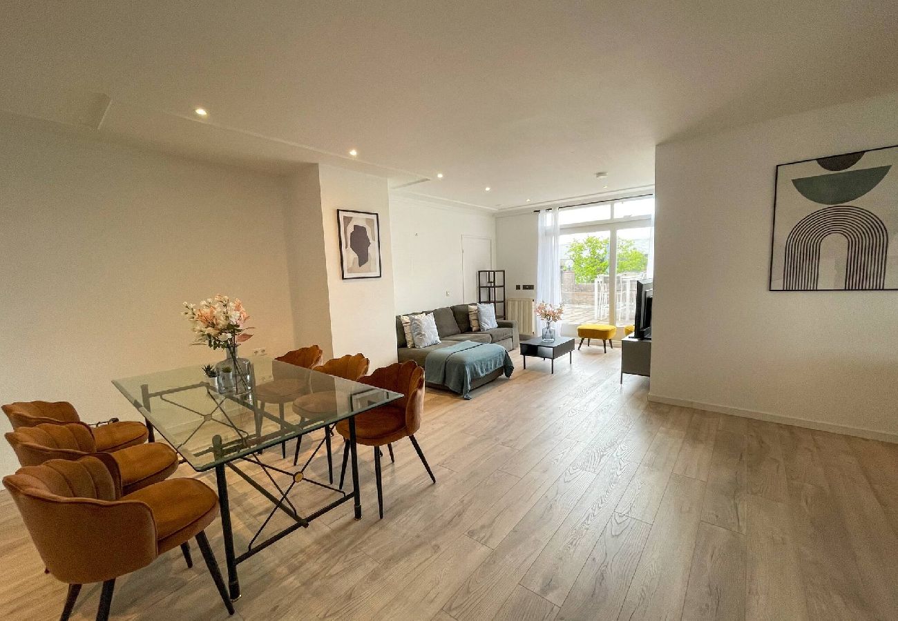 Appartement in Amsterdam - Spacious & Bright 6 BR Apt. with rooftop terrace 