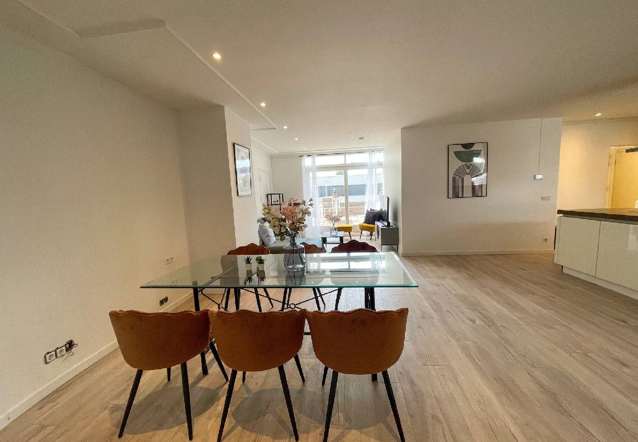Appartement in Amsterdam - Spacious & Bright 6 BR Apt. with rooftop terrace 