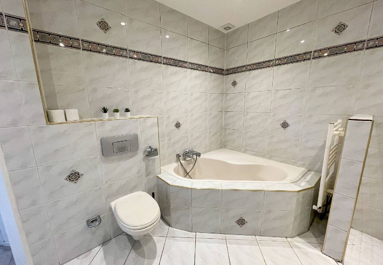 Appartement in Amsterdam - Spacious & Bright 6 BR Apt. with rooftop terrace 