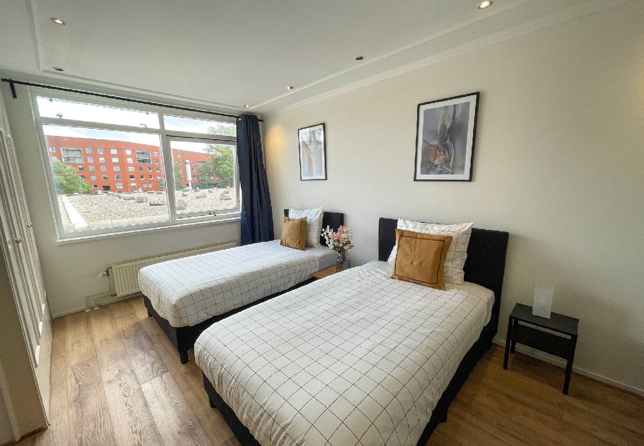 Appartement in Amsterdam - Spacious & Bright 6 BR Apt. with rooftop terrace 