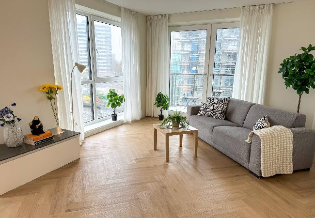 Appartement in The Hague - Comfortable 2BR City Apt. with balcony + parking 