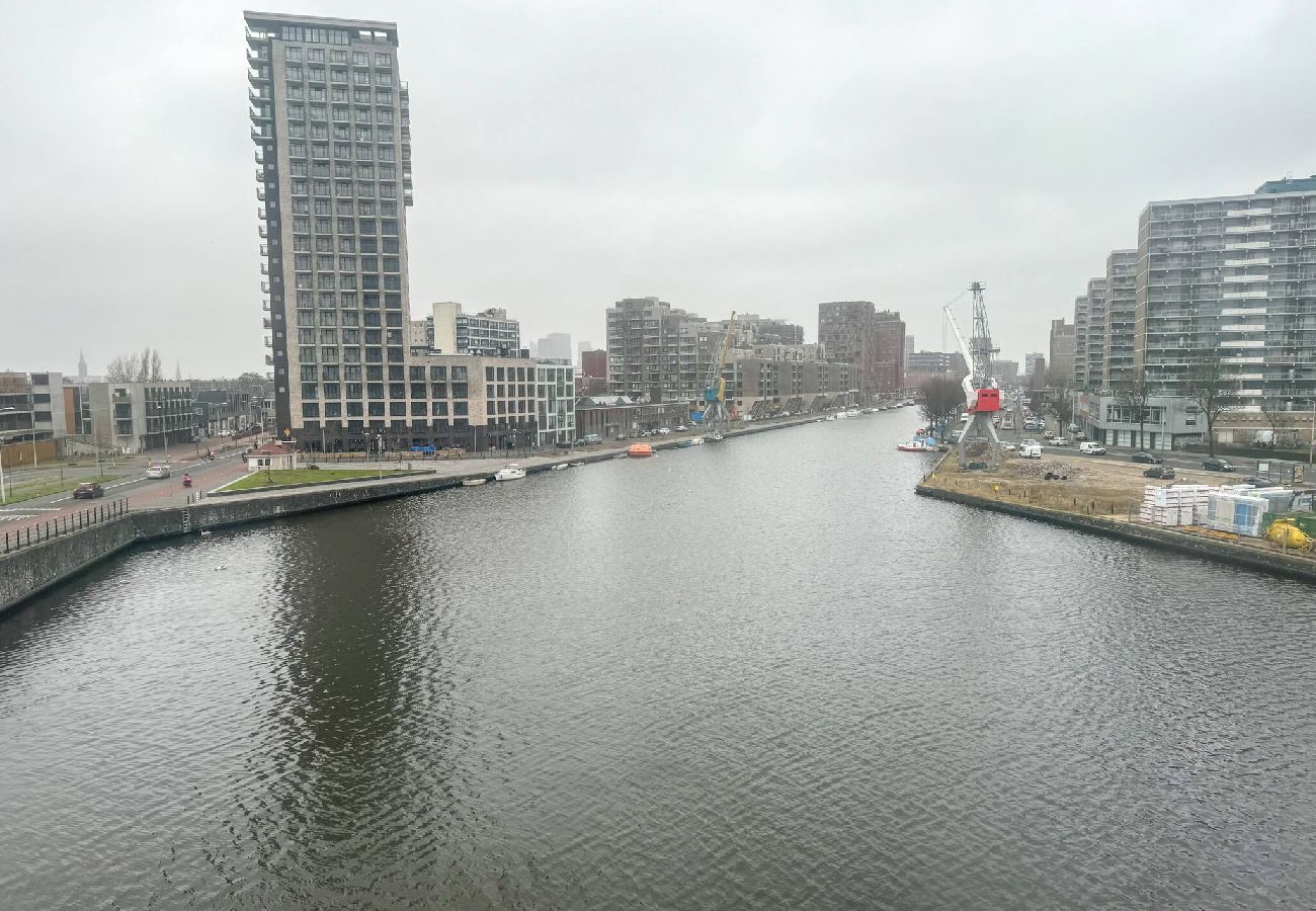 Appartement in Den Haag - Comfortable 2BR City Apt. with balcony + parking 