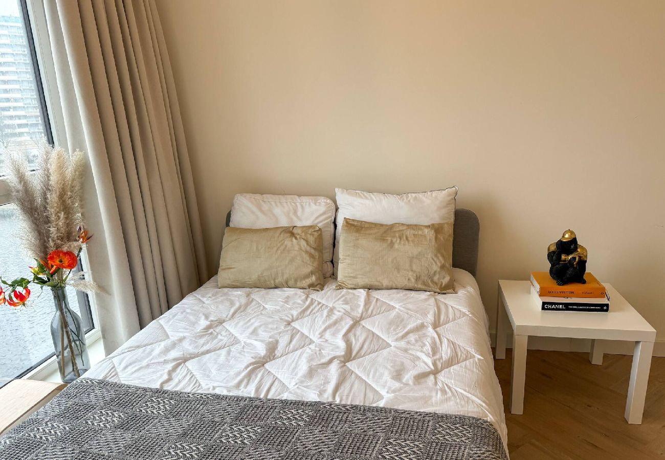 Appartement in Den Haag - Comfortable 2BR City Apt. with balcony + parking 