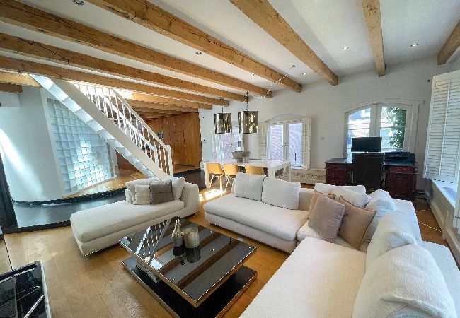  in Amsterdam - Bright & Spacious 2 BR. Apt. With Rooftop Terrace 
