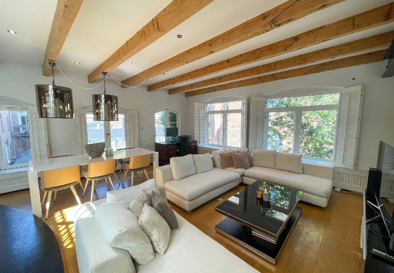 Appartement in Amsterdam - Bright & Spacious 2 BR. Apt. With Rooftop Terrace 