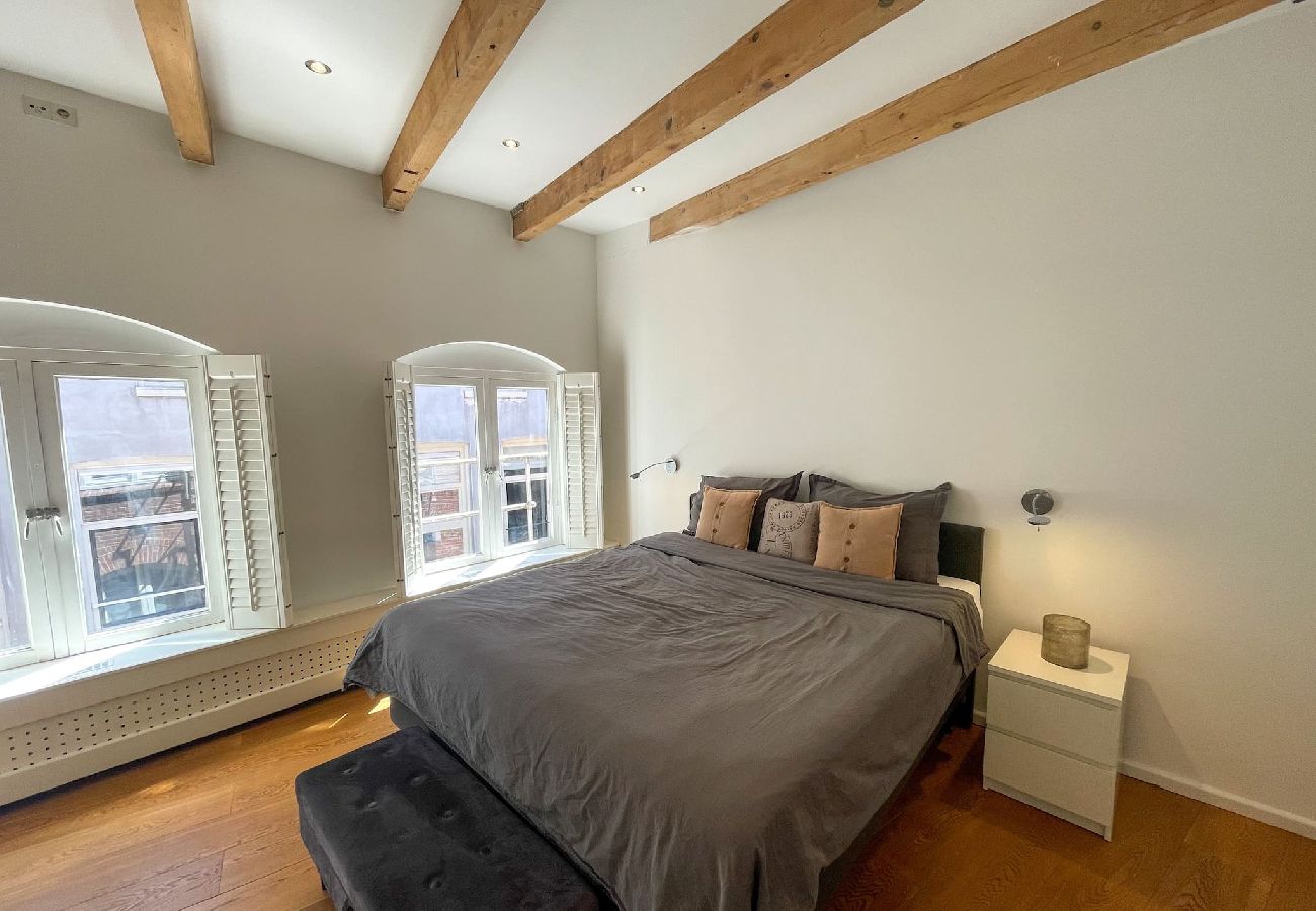 Appartement in Amsterdam - Bright & Spacious 2 BR. Apt. With Rooftop Terrace 