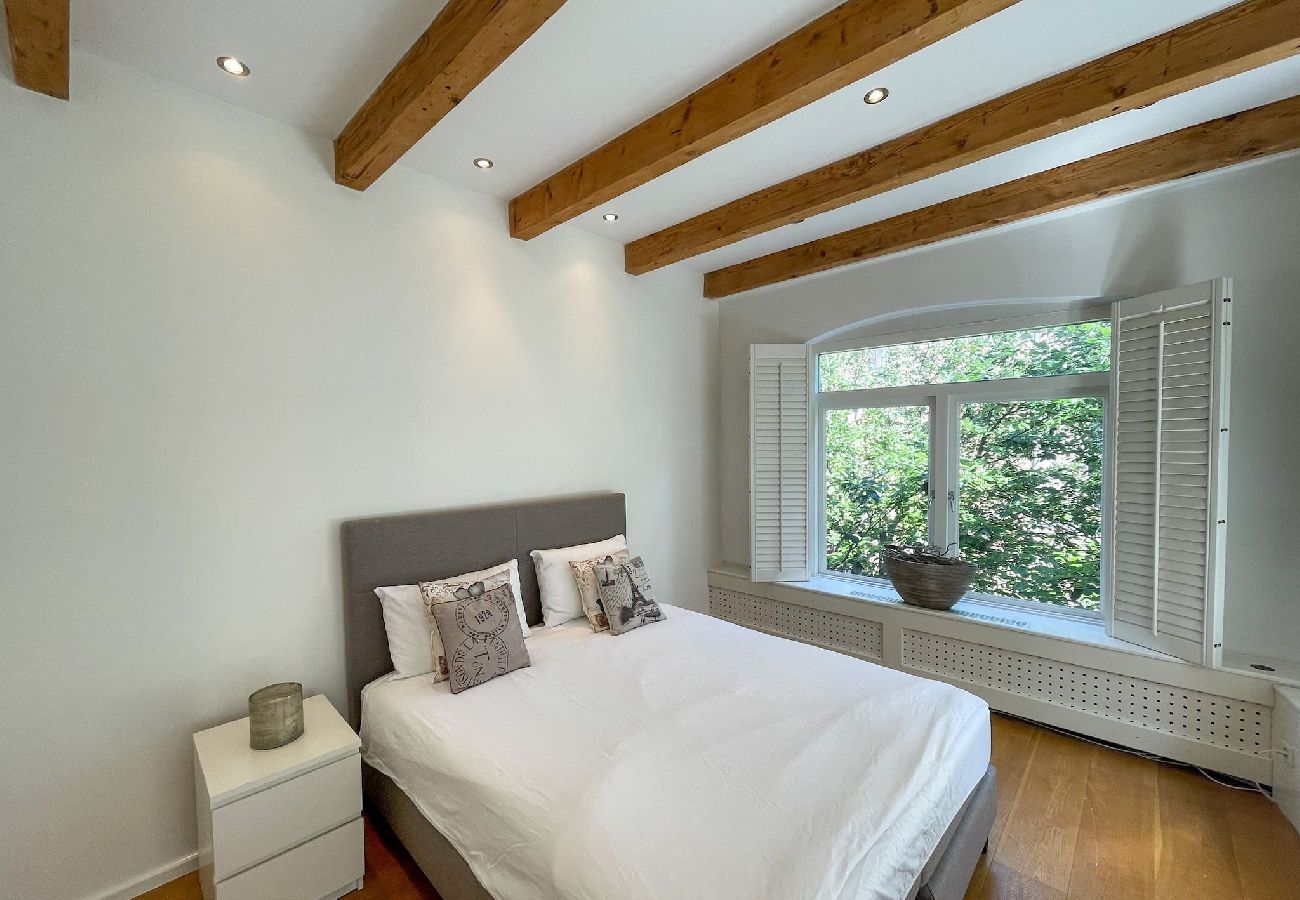 Appartement in Amsterdam - Bright & Spacious 2 BR. Apt. With Rooftop Terrace 