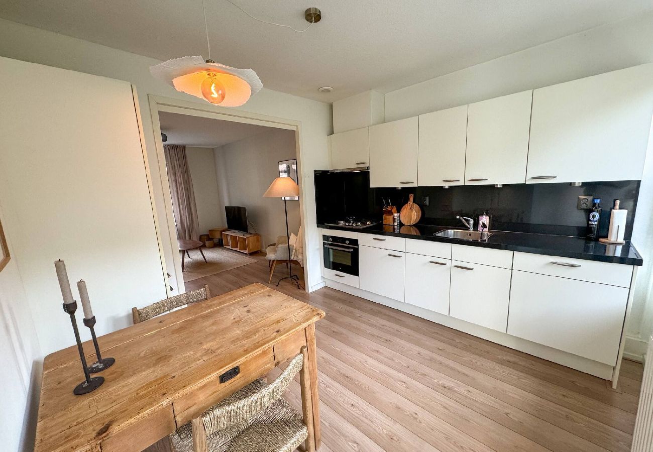 Appartement in Amsterdam - Comfortable and Bright Apartment  with Balcony 