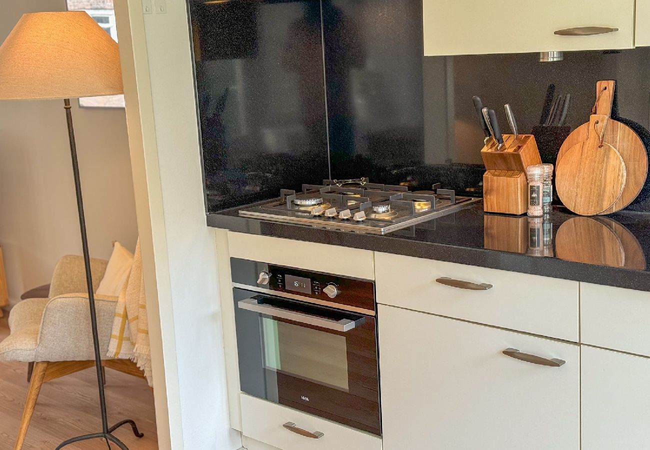 Appartement in Amsterdam - Comfortable and Bright Apartment  with Balcony 