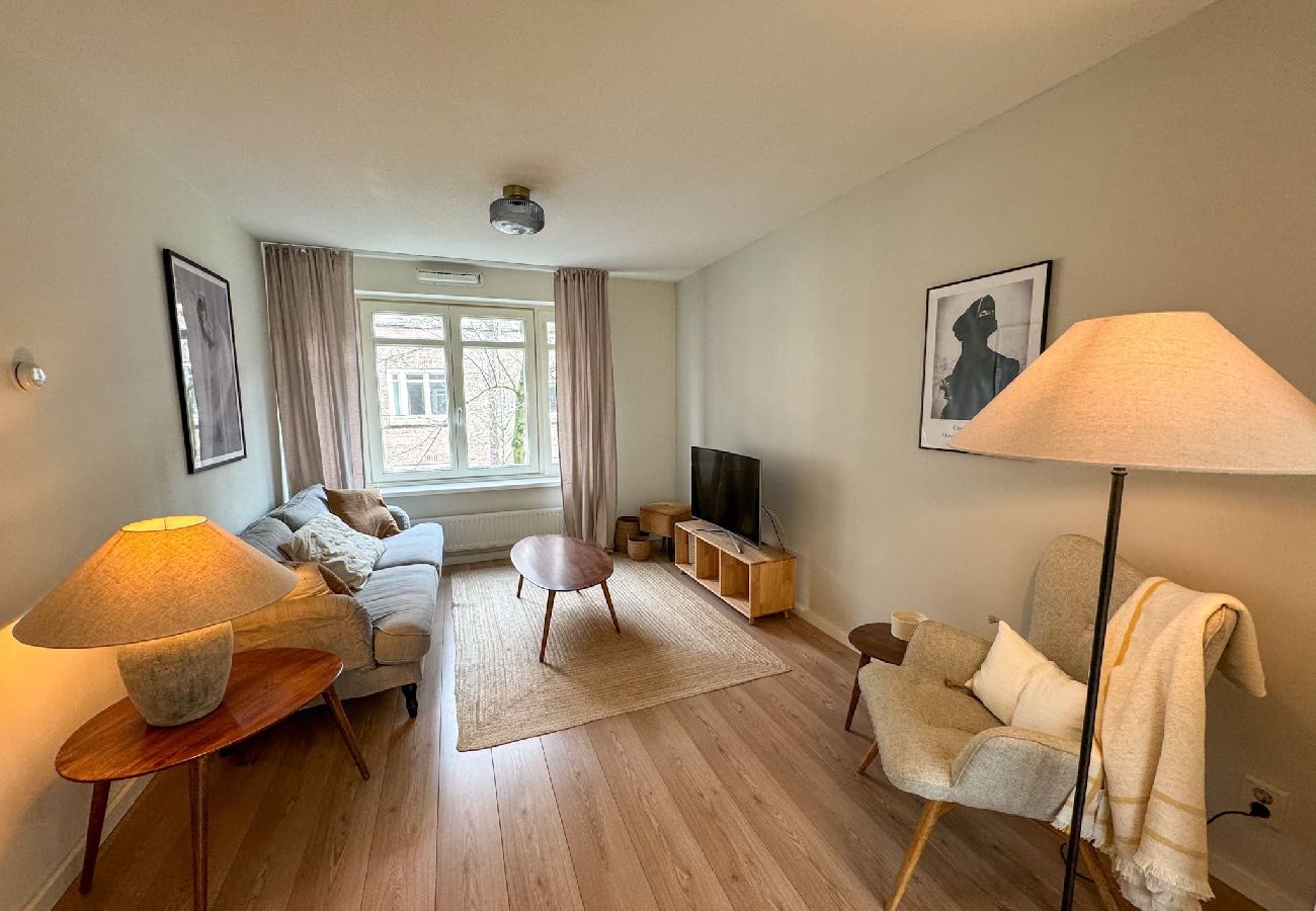Appartement in Amsterdam - Comfortable and Bright Apartment  with Balcony 