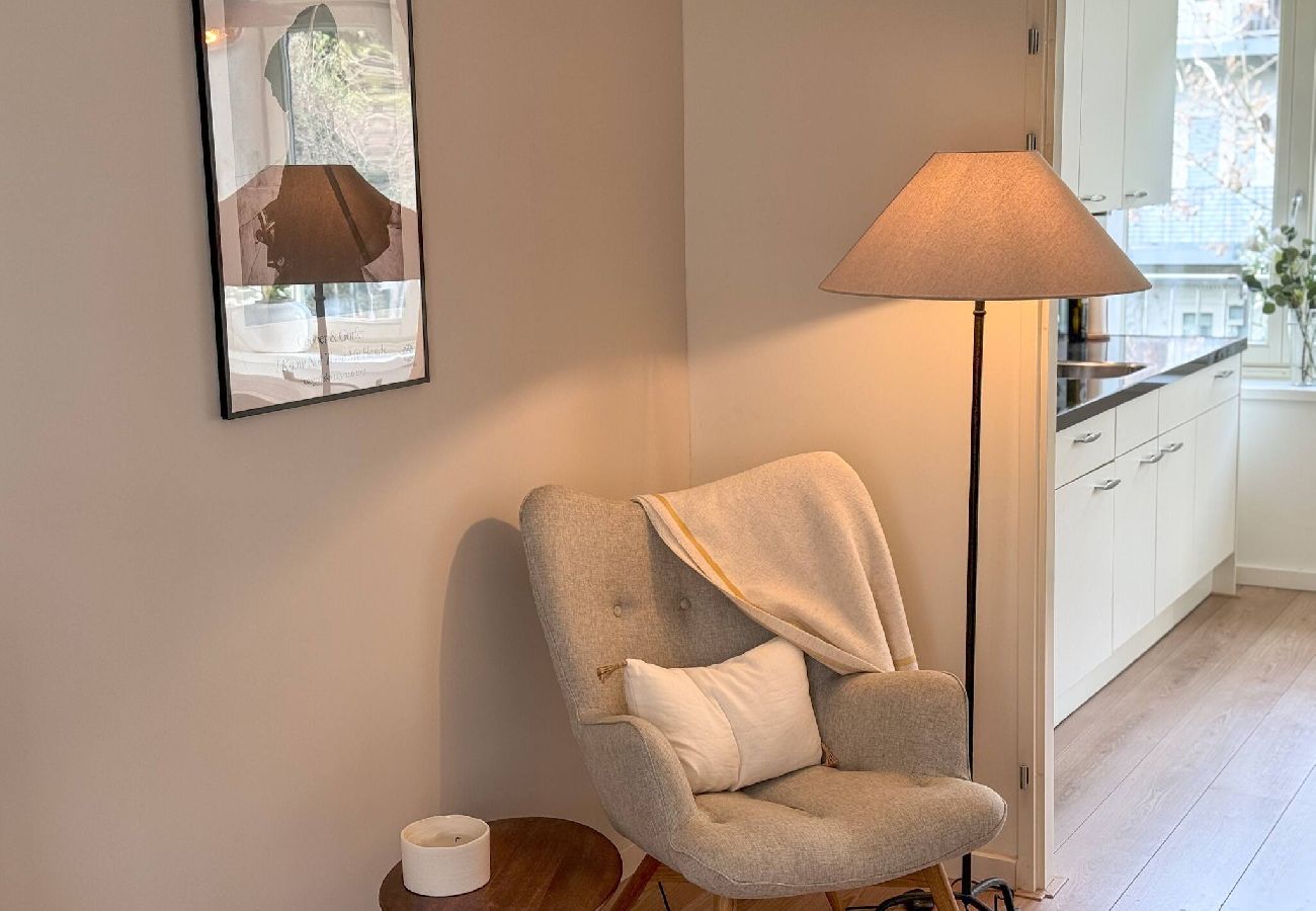 Appartement in Amsterdam - Comfortable and Bright Apartment  with Balcony 