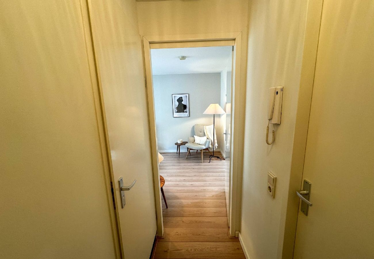 Appartement in Amsterdam - Comfortable and Bright Apartment  with Balcony 