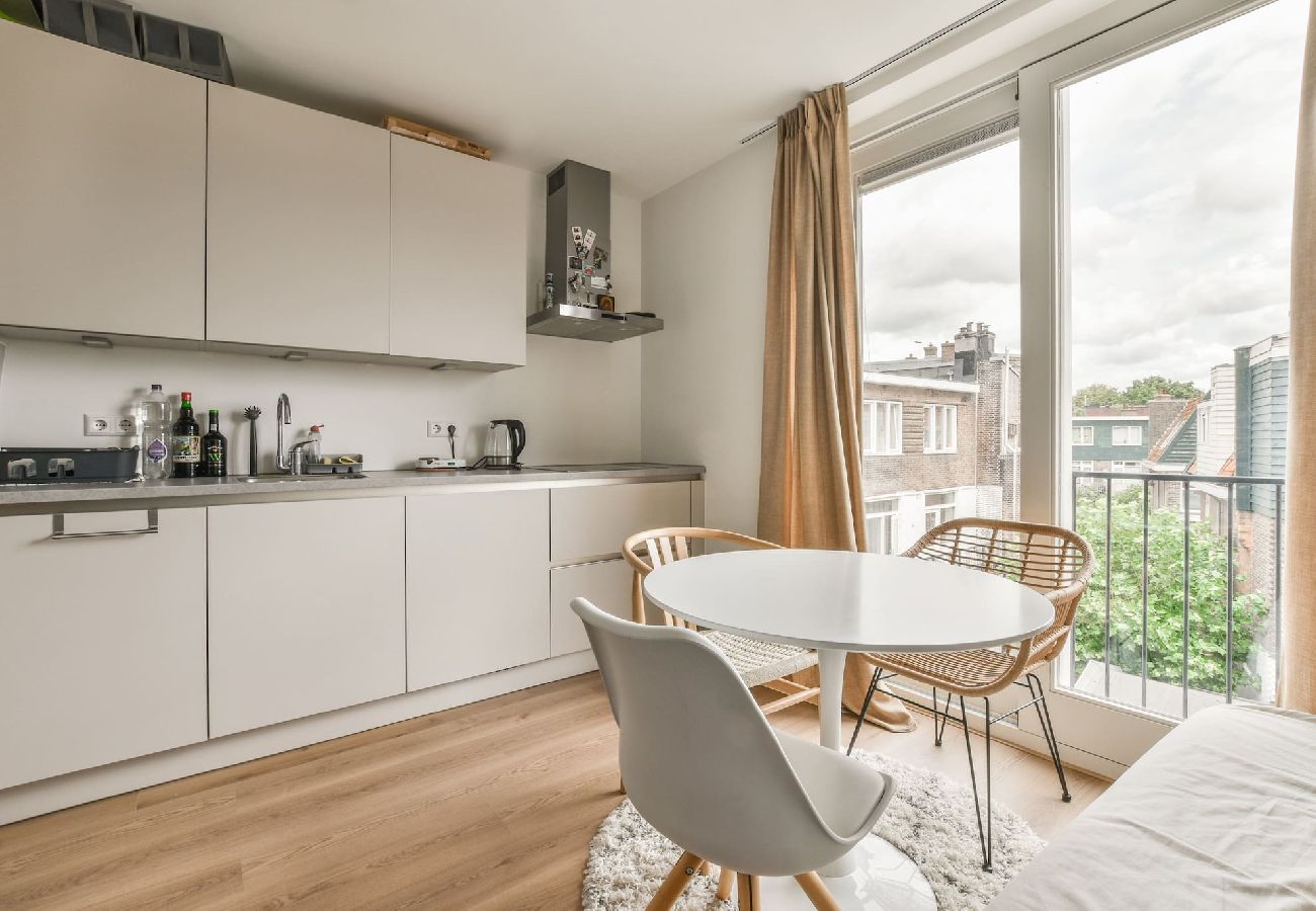 Appartement in Amsterdam - Light Rooftop Terrace Apt. @ Amsterdam North 