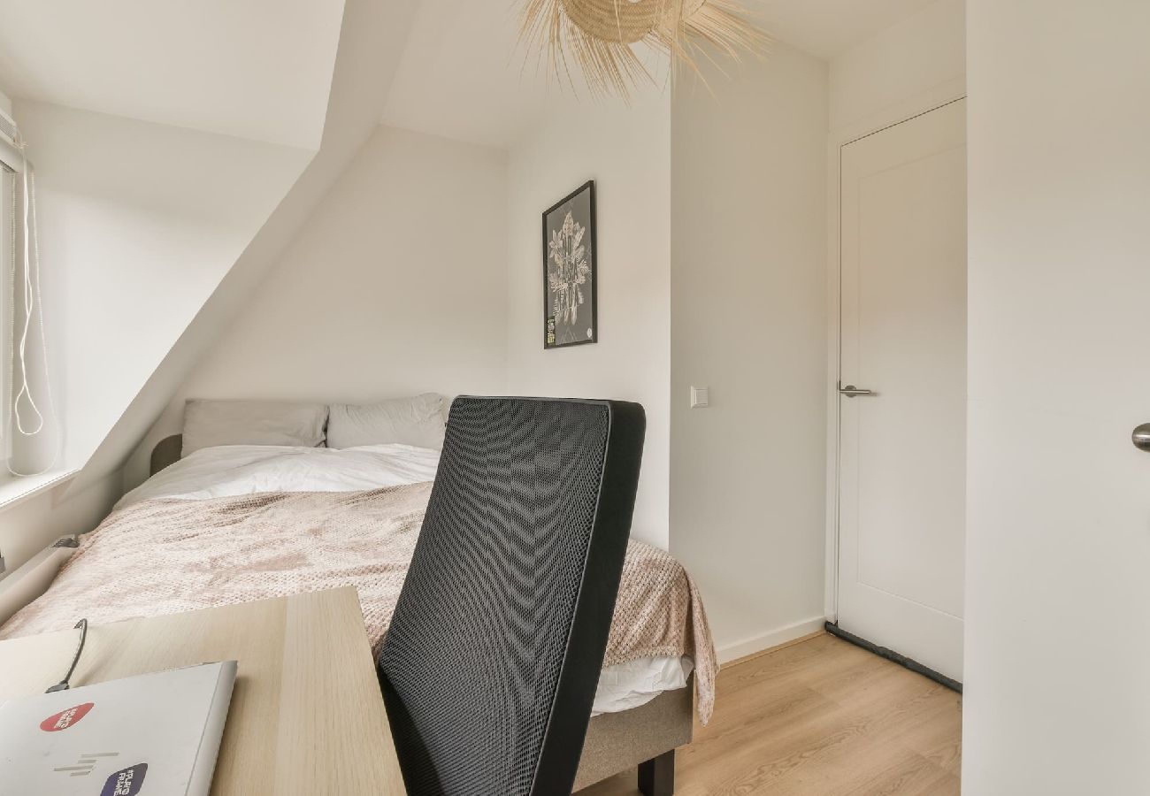 Appartement in Amsterdam - Light Rooftop Terrace Apt. @ Amsterdam North 