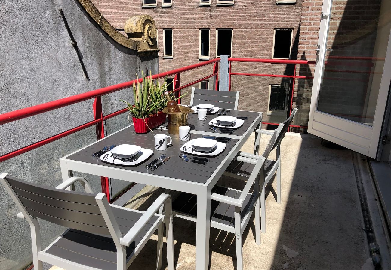 Studio in Amsterdam - City Center 2 bedroom suite near Central Station 