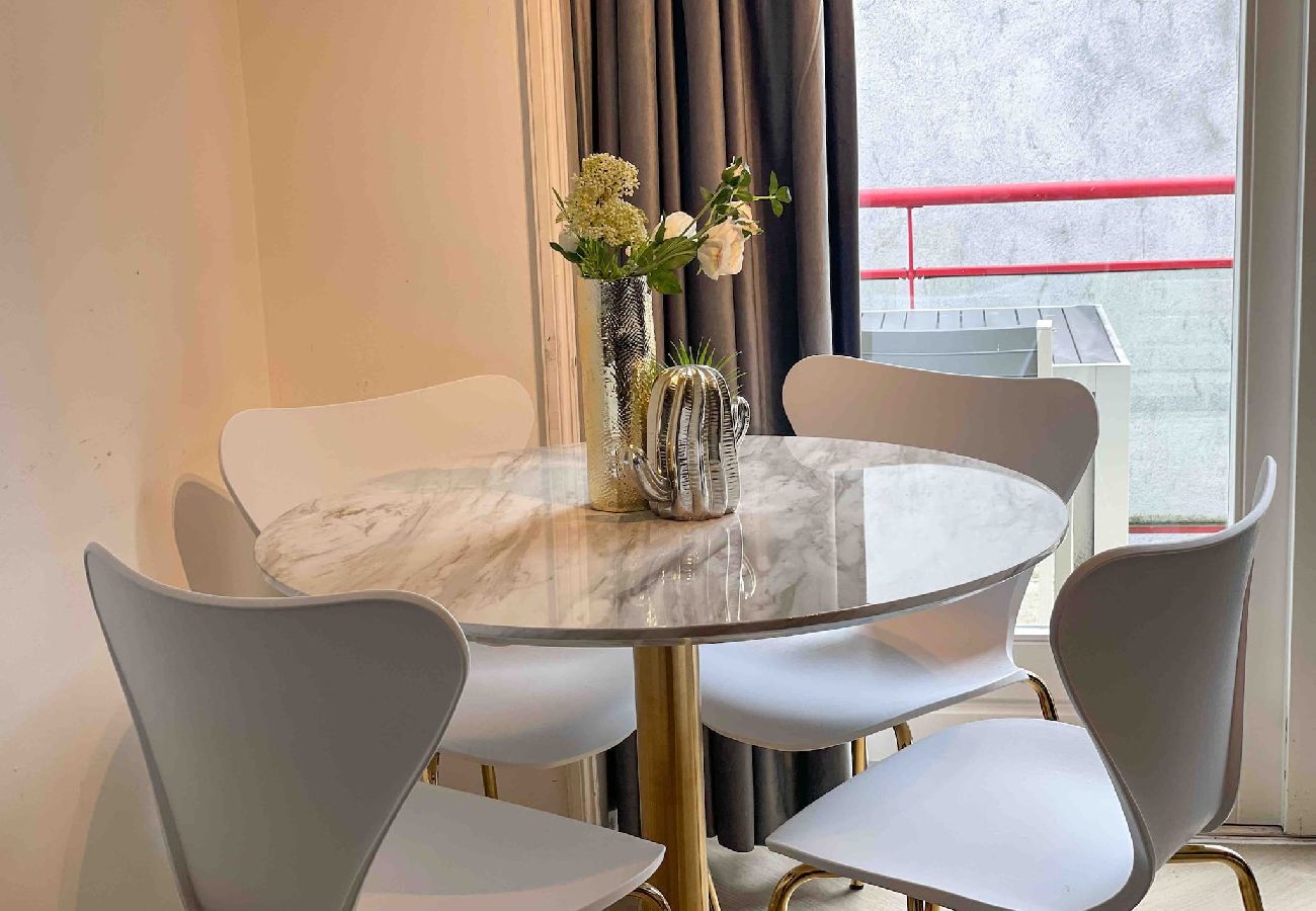 Studio in Amsterdam - City Center 2 bedroom suite near Central Station 