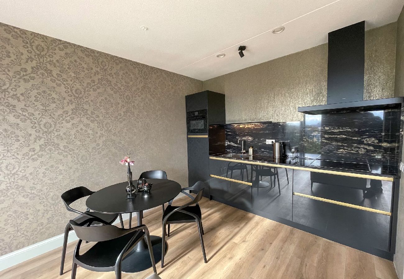 Appartement in Amsterdam - Luxurious apt. with park view and private terrace 