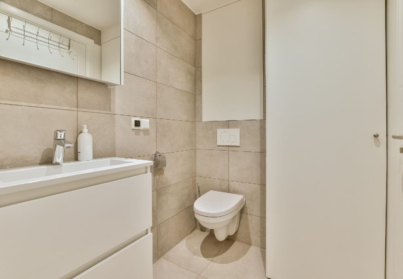 Appartement in Amsterdam - Cozy Longstay Apt. with Terrace - 10 Min. to City 