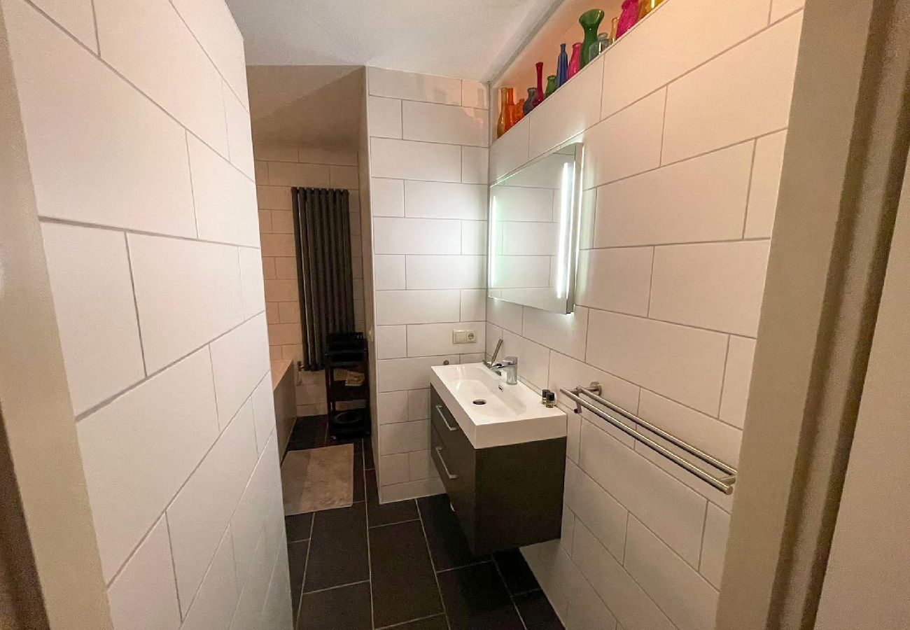 Appartement in Amsterdam - Comfortable city centre 2 BR. Apt. with Balcony 