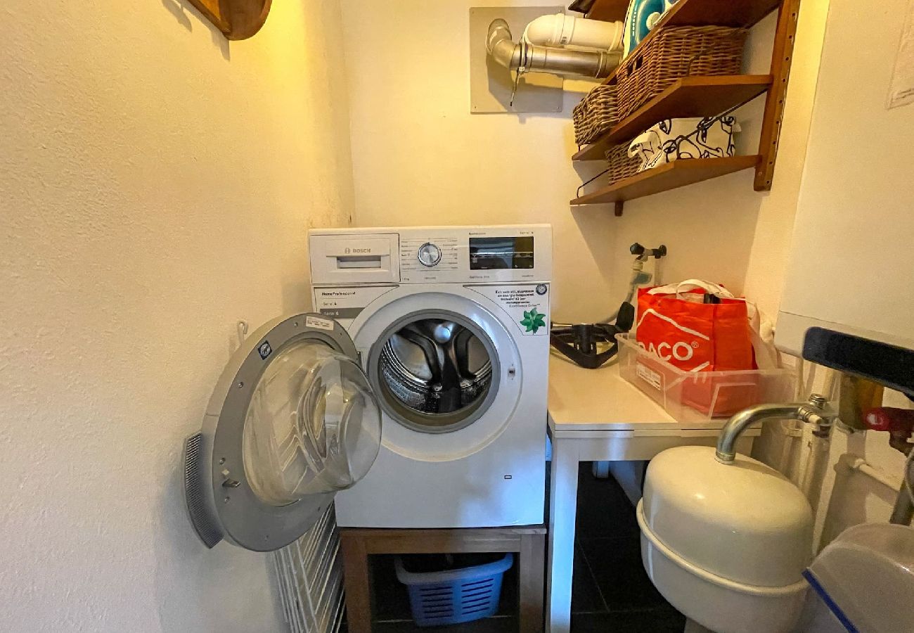 Appartement in Amsterdam - Comfortable city centre 2 BR. Apt. with Balcony 