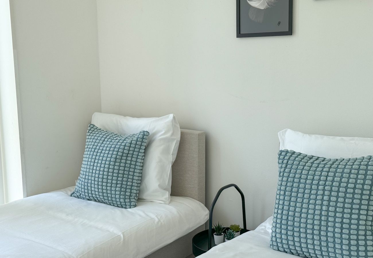 Huis in Amsterdam - Bright & Cozy 2 BR. House with Garden
