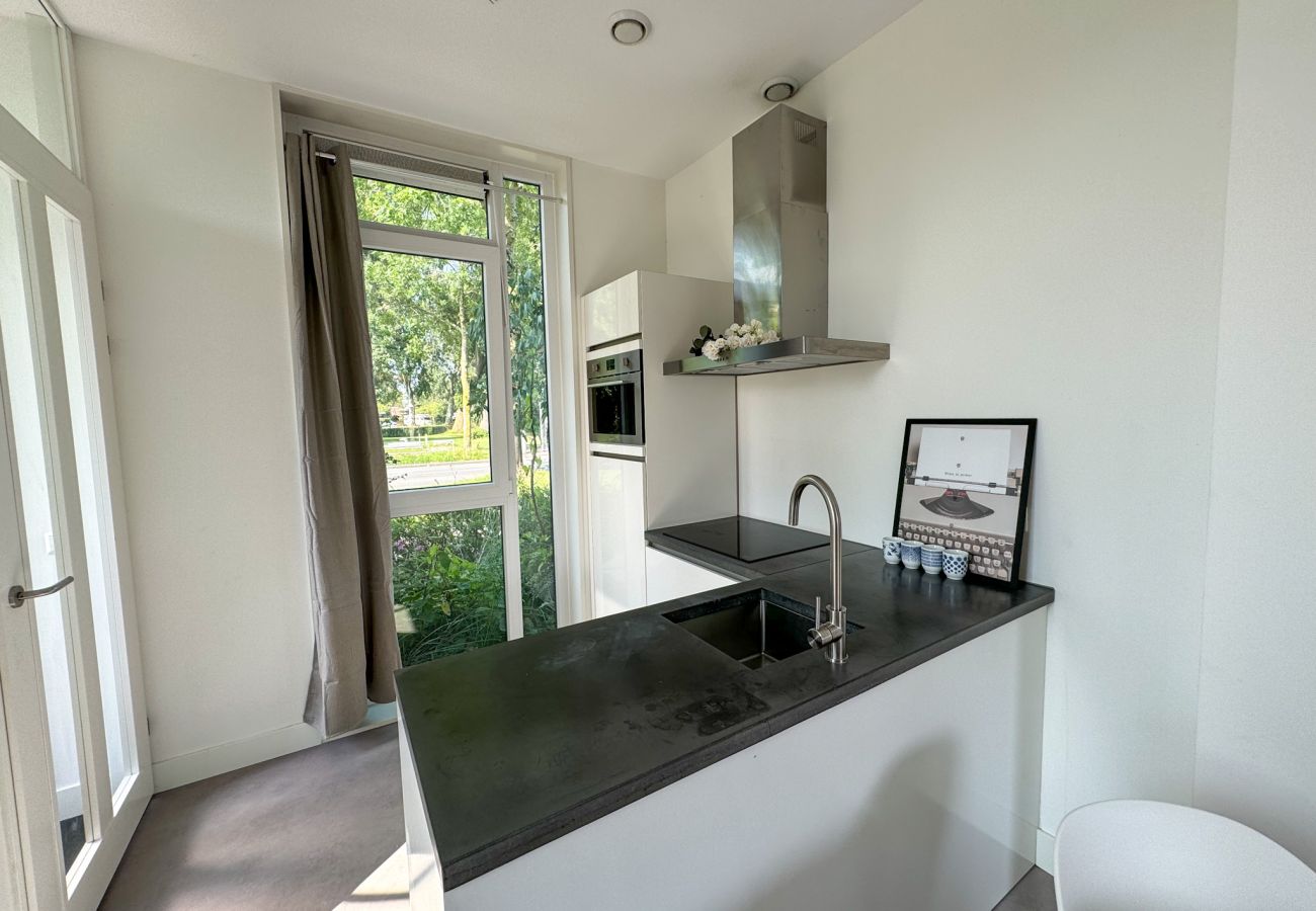 Huis in Amsterdam - Bright & Cozy 2 BR. House with Garden