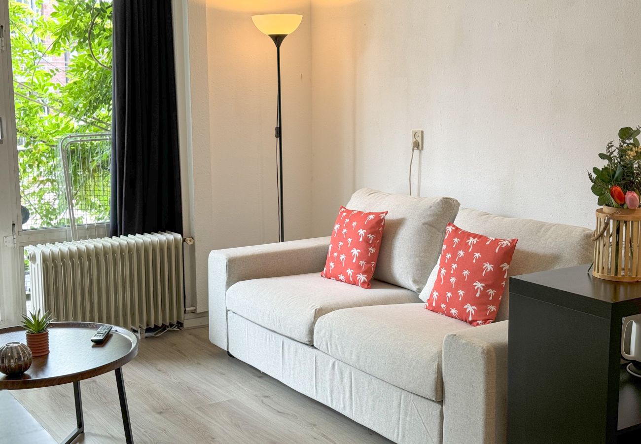 Appartement in Amsterdam - Comfortable 4 pax apt. @ Citycentre with balcony