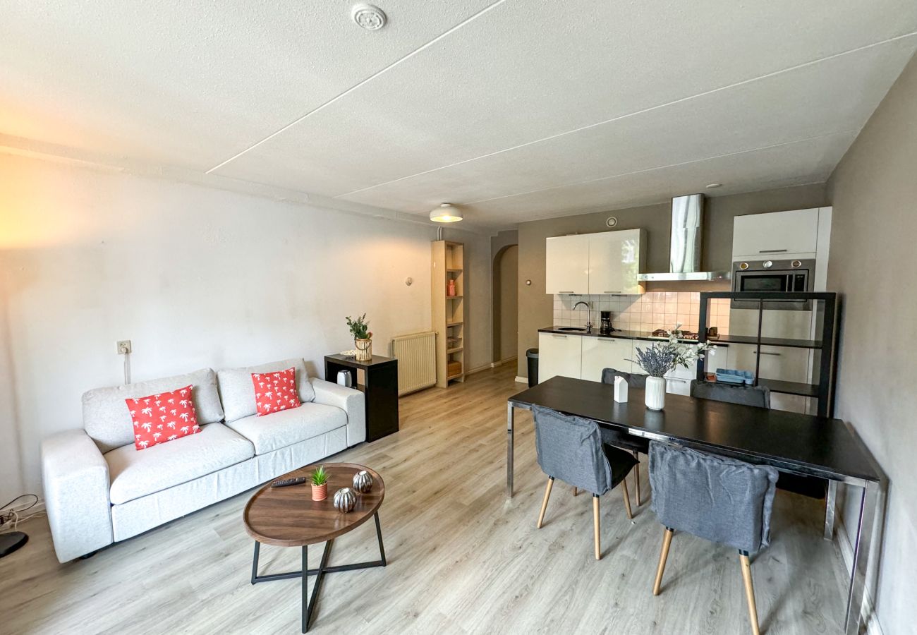 Appartement in Amsterdam - Comfortable 4 pax apt. @ Citycentre with balcony