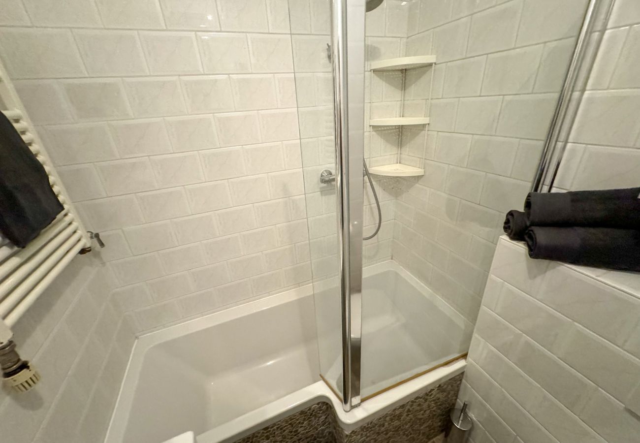 Appartement in Amsterdam - Comfortable 4 pax apt. @ Citycentre with balcony