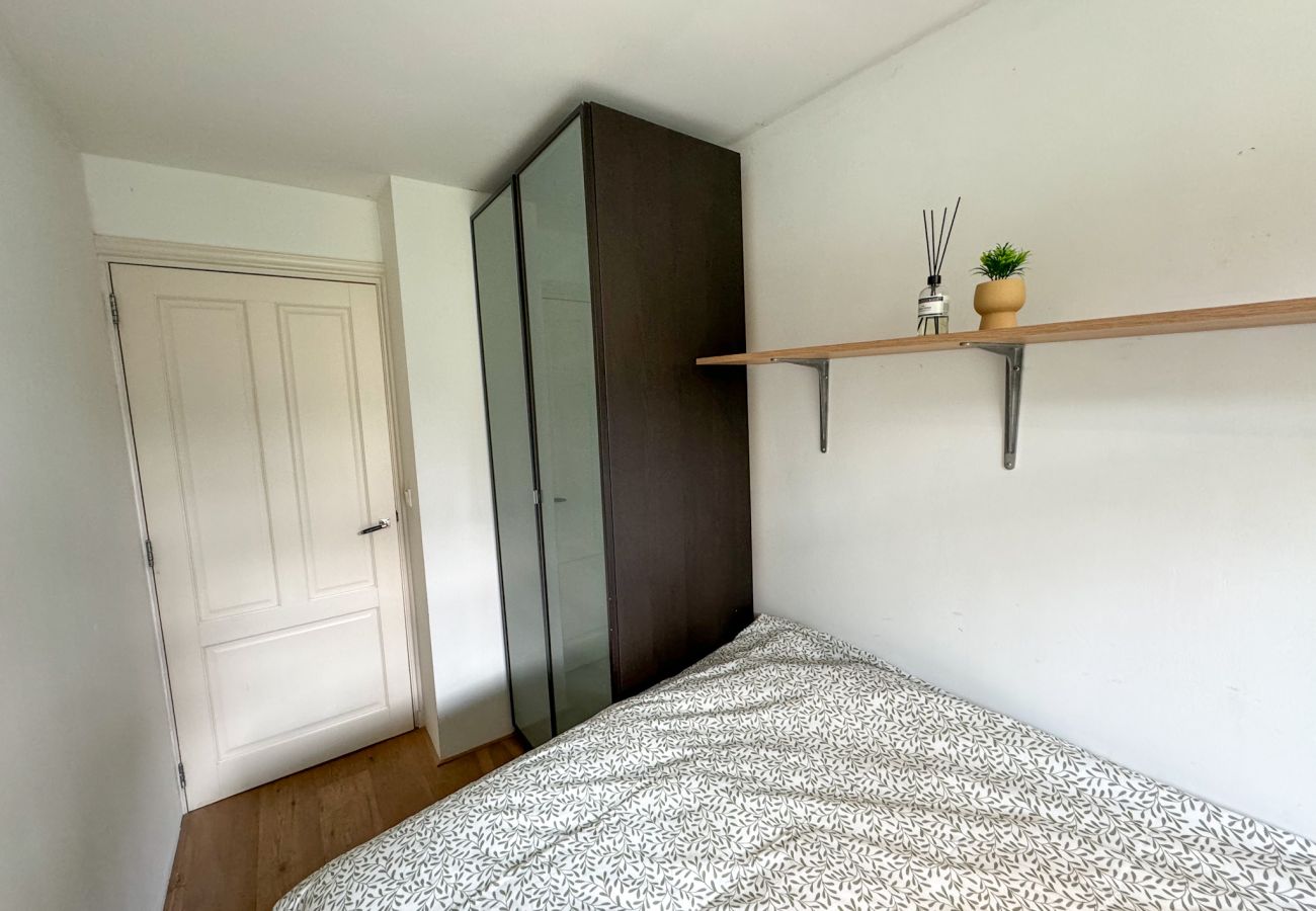 Appartement in Amsterdam - Cozy & Central,  Local 2BR. Apartment with balcony