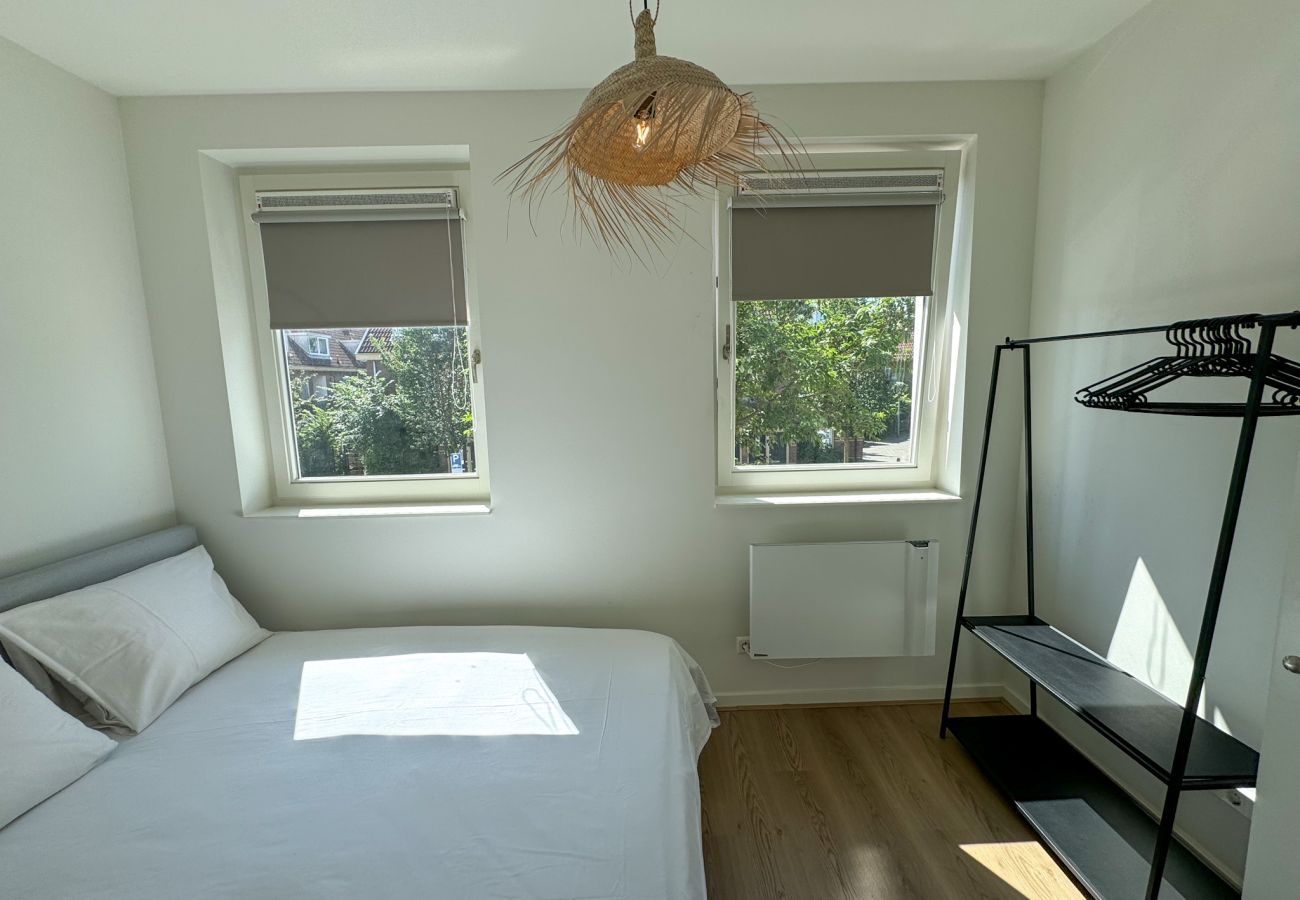 Appartement in Amsterdam - Cozy Apartment Near City Center with AC + Terrace