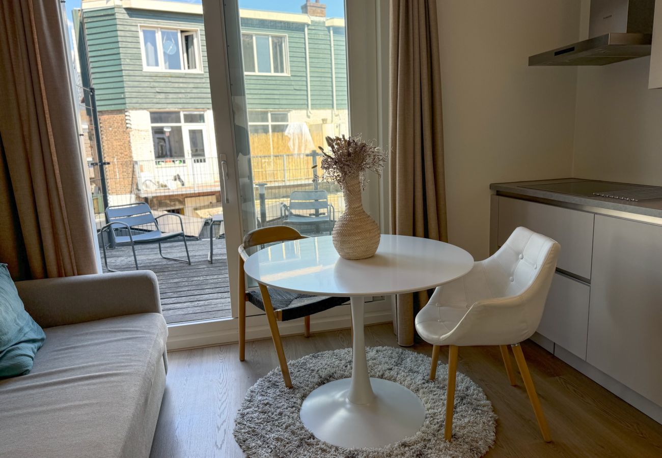 Appartement in Amsterdam - Cozy Apartment Near City Center with AC + Terrace