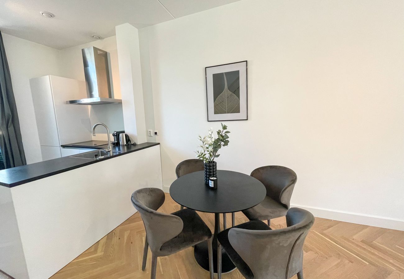 Huis in Amsterdam - Comfortable city villa with 2 BR with garden