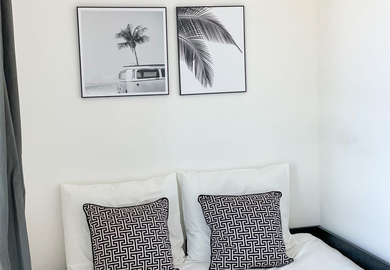 Huis in Amsterdam - Comfortable city villa with 2 BR with garden