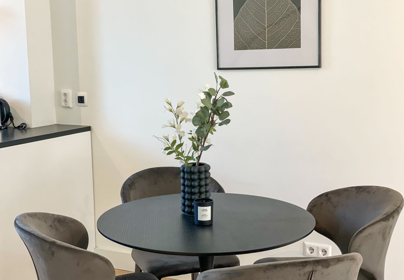 Huis in Amsterdam - Comfortable city villa with 2 BR with garden