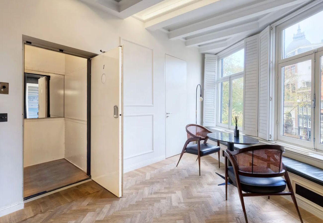 Appartement in Amsterdam - Nieuwezijds Voorburgwal 294