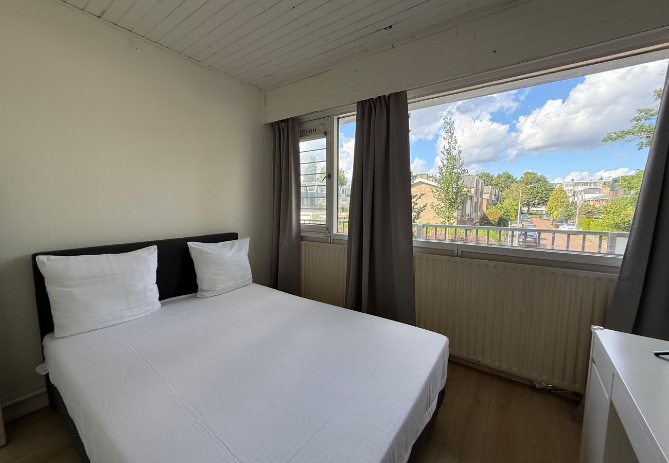 Appartement in Amsterdam - 3 bedroom apt. in Amstelveen with Balcony