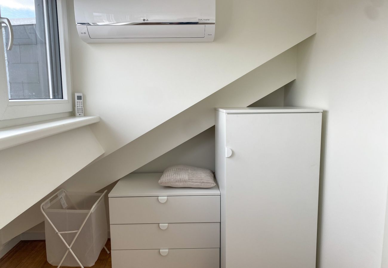 Appartement in Ouderkerk aan de Amstel - Luxury Spacious 7 bedroom / 3 bathroom apt.