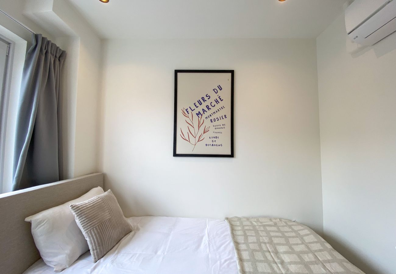 Appartement in Ouderkerk aan de Amstel - Luxury Spacious 7 bedroom / 3 bathroom apt.