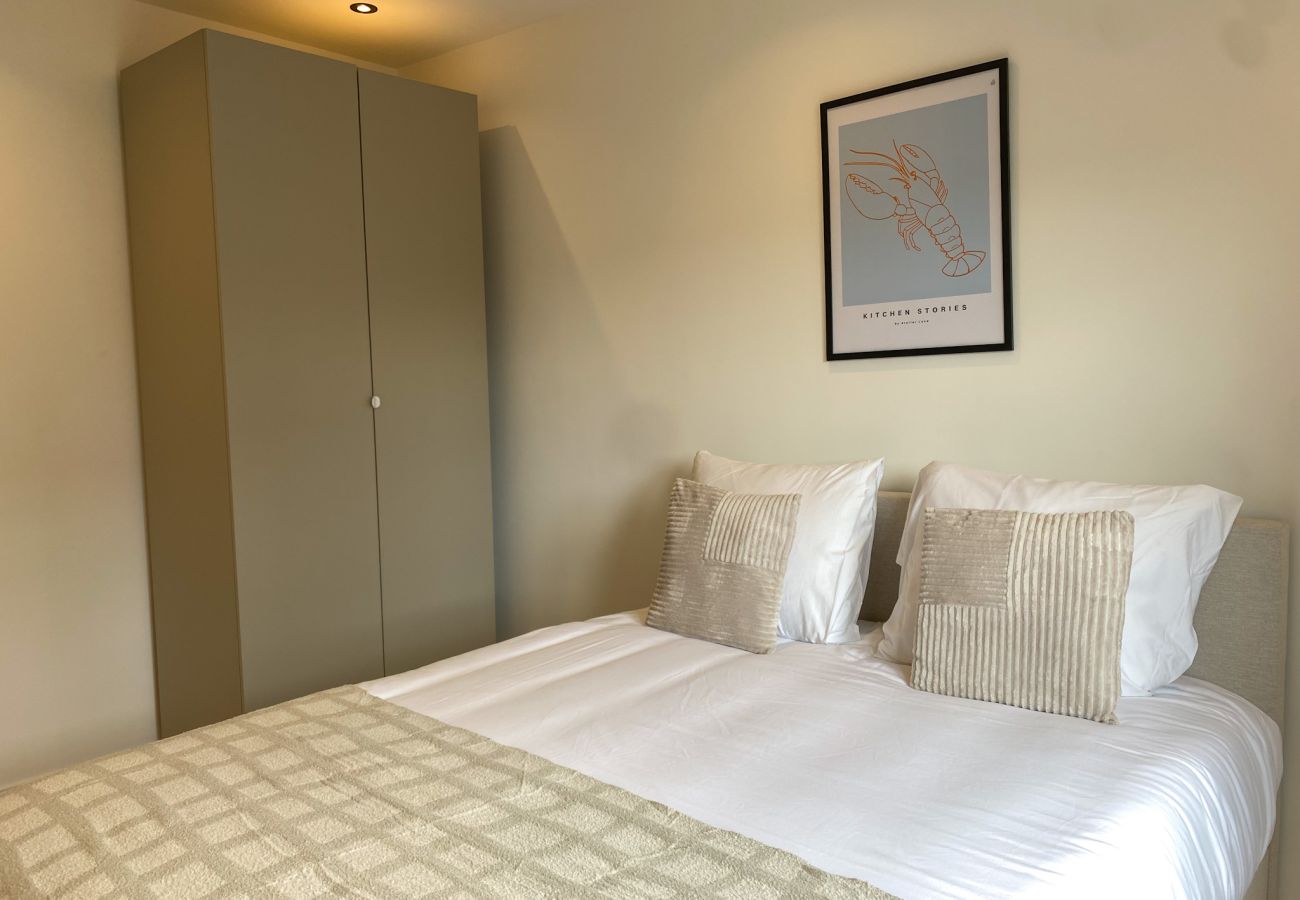 Appartement in Ouderkerk aan de Amstel - Luxury Spacious 7 bedroom / 3 bathroom apt.