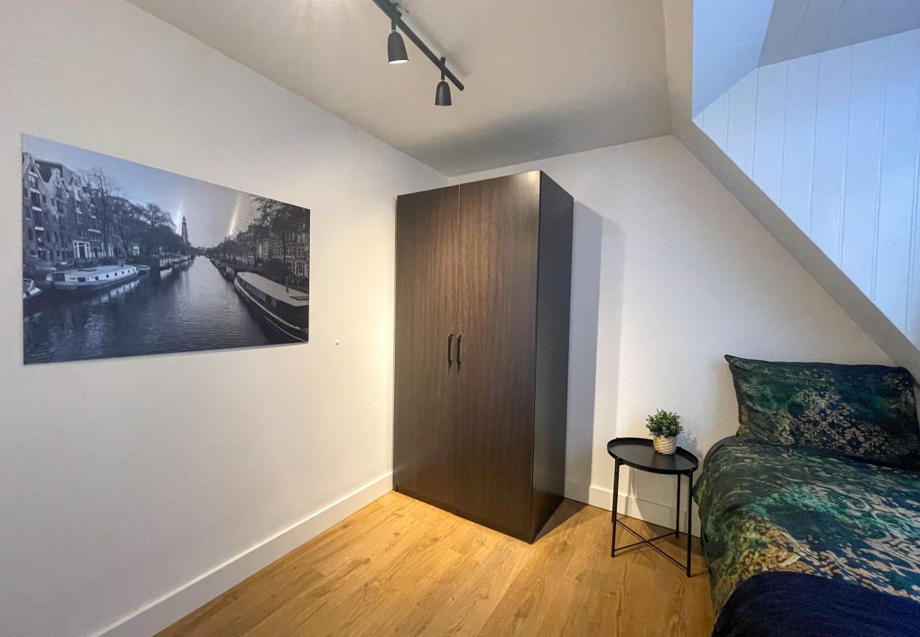 Appartement in Amsterdam - Utrechtsedwarsstraat 40-2