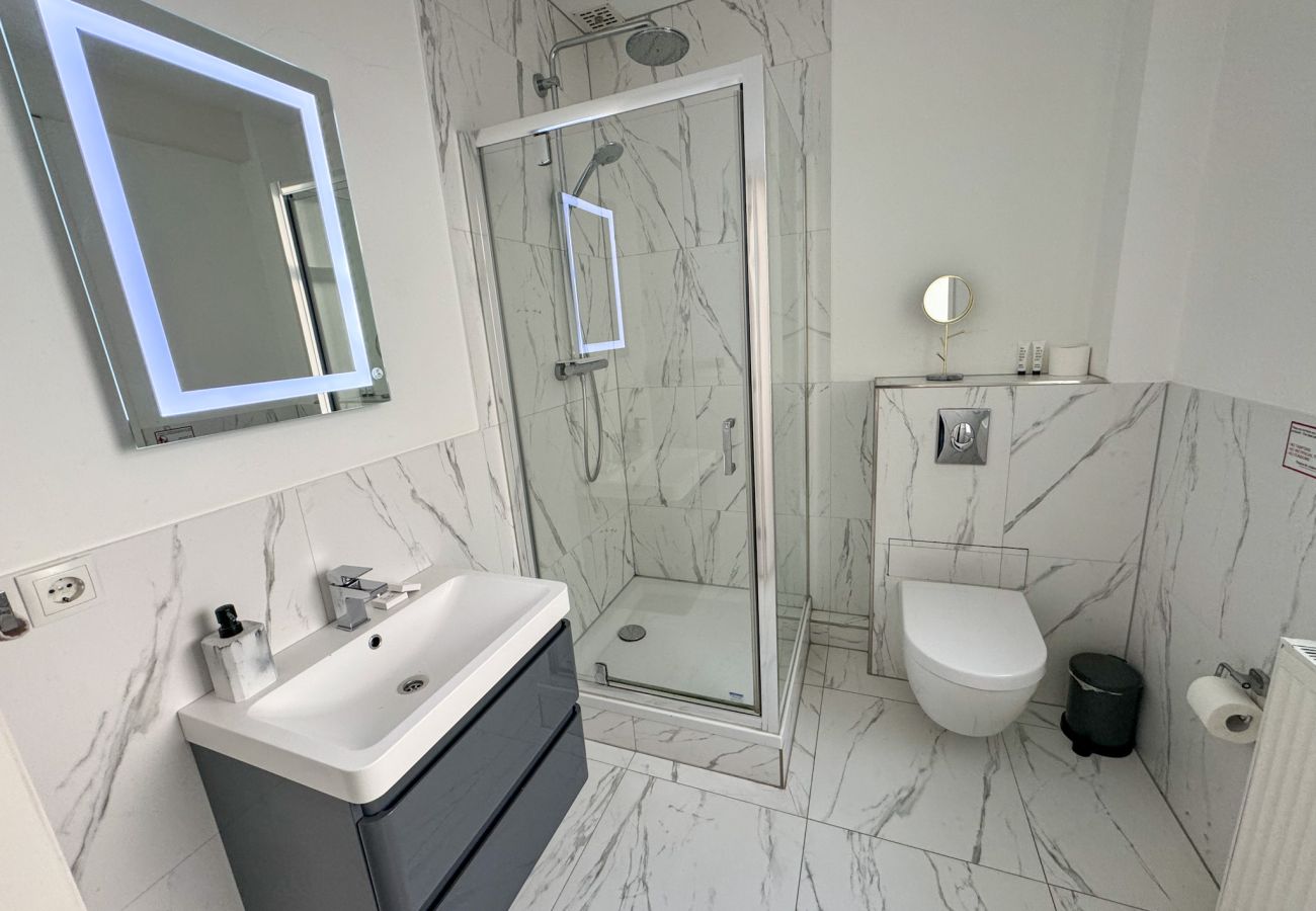 Studio in Amsterdam - Haarlemmer Residence: City Studio with Balcony