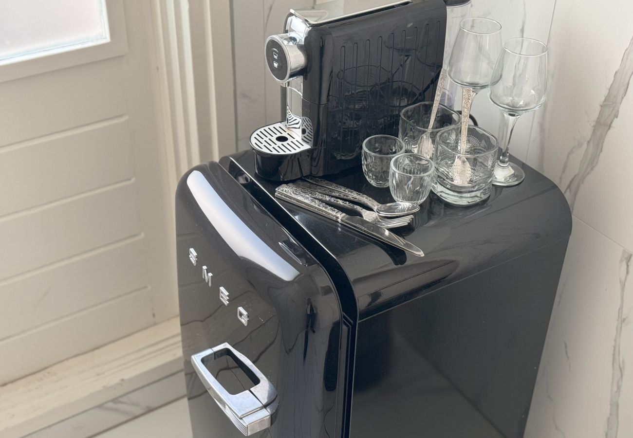 Studio in Amsterdam - Haarlemmer Residence: City Studio with Balcony