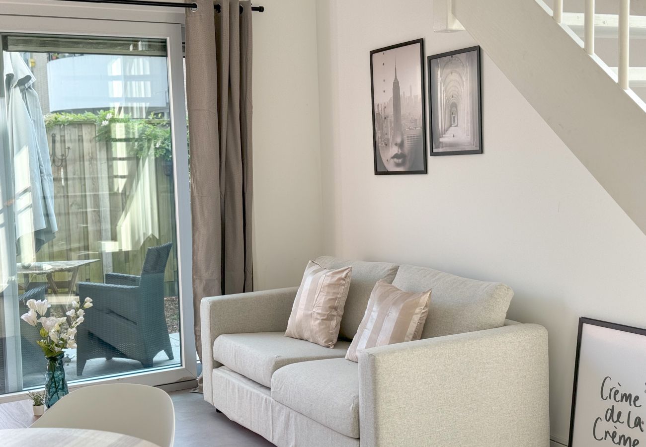 House in Amsterdam - Bright & Cozy 2 BR. House with Garden
