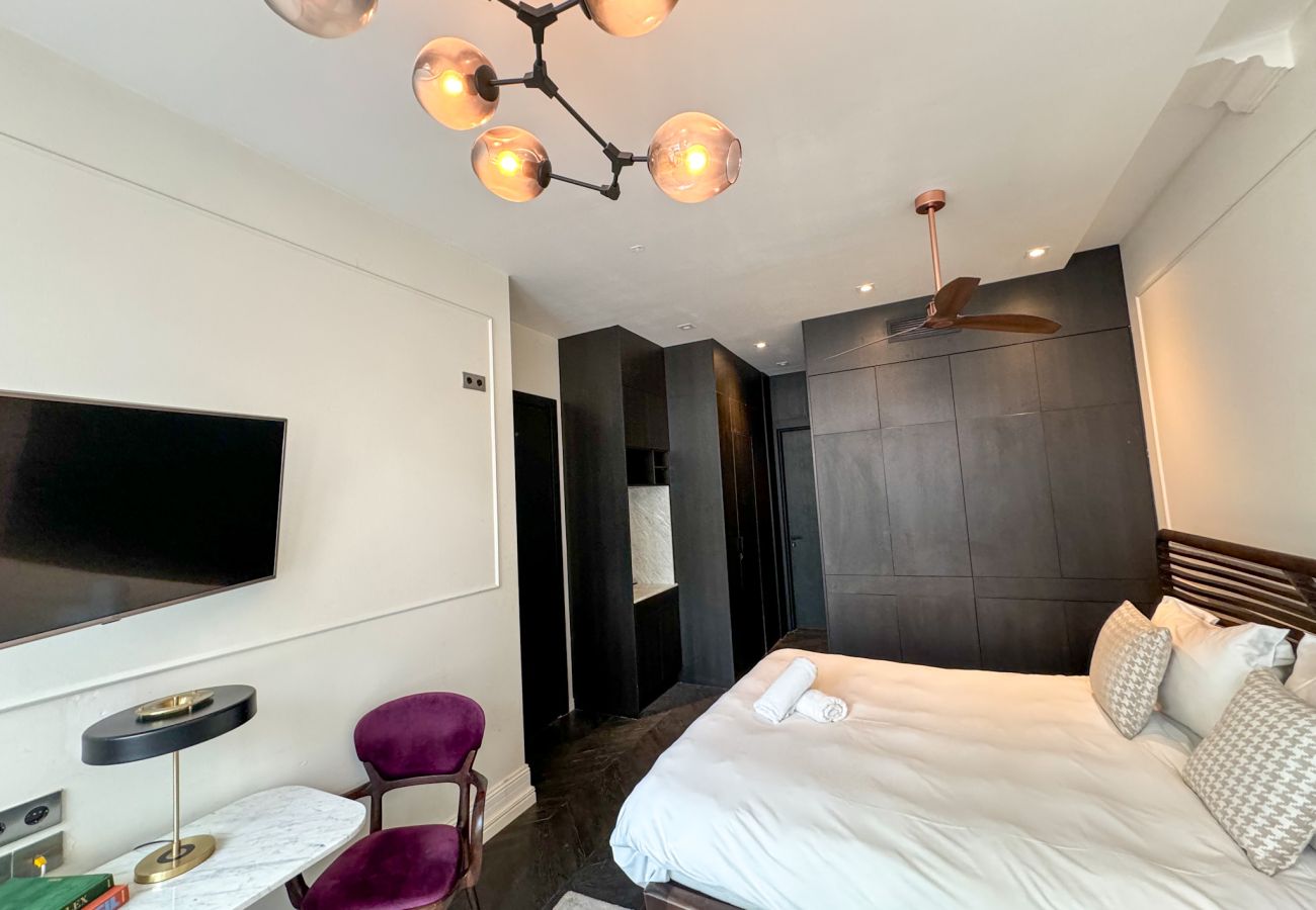 Studio in Amsterdam - Comfortable Design Studio @ city center