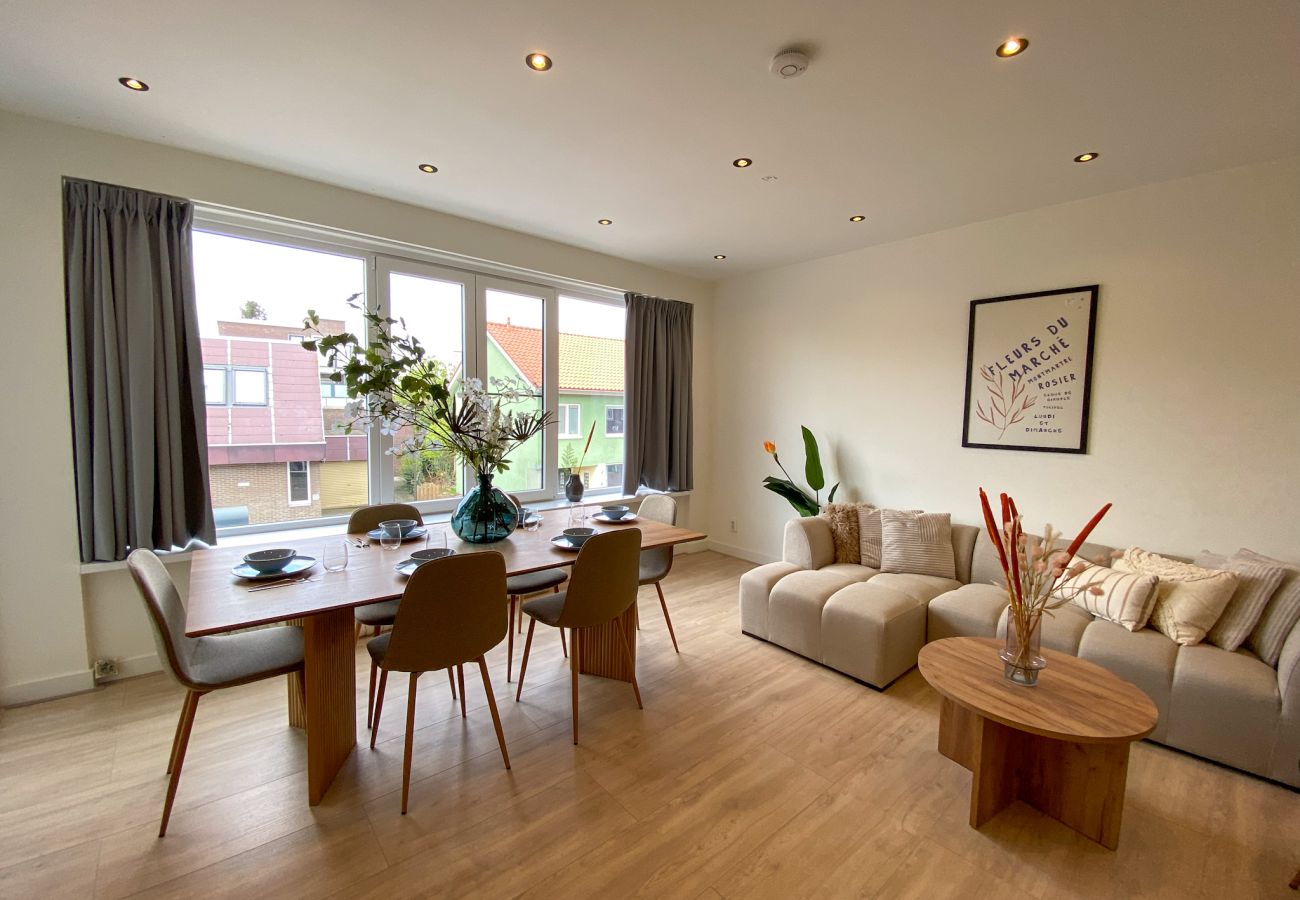 Apartment in Ouderkerk aan de Amstel - Luxury Spacious 7 bedroom / 3 bathroom apt.