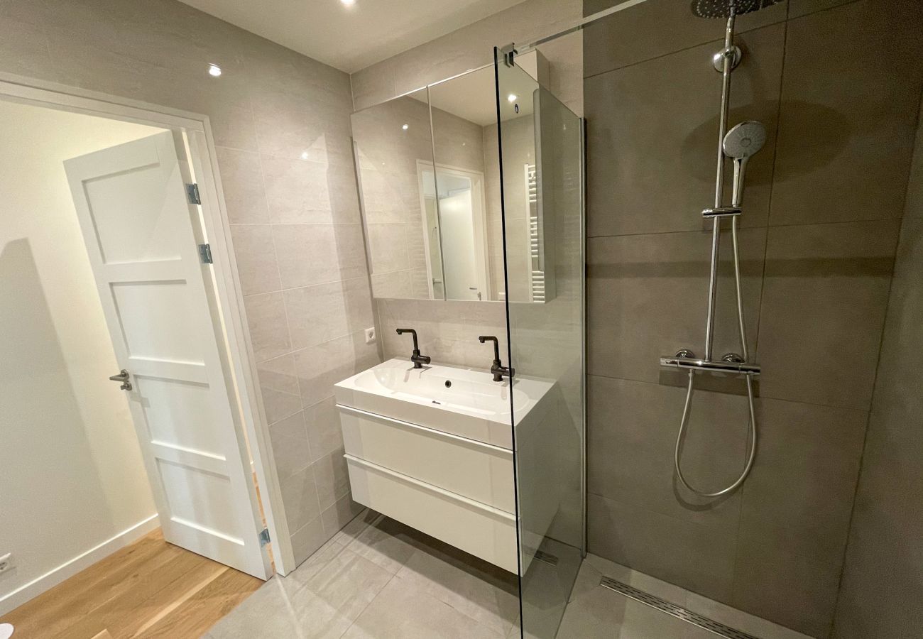 Apartment in Amsterdam - 3 Br apt. in Amsterdam South