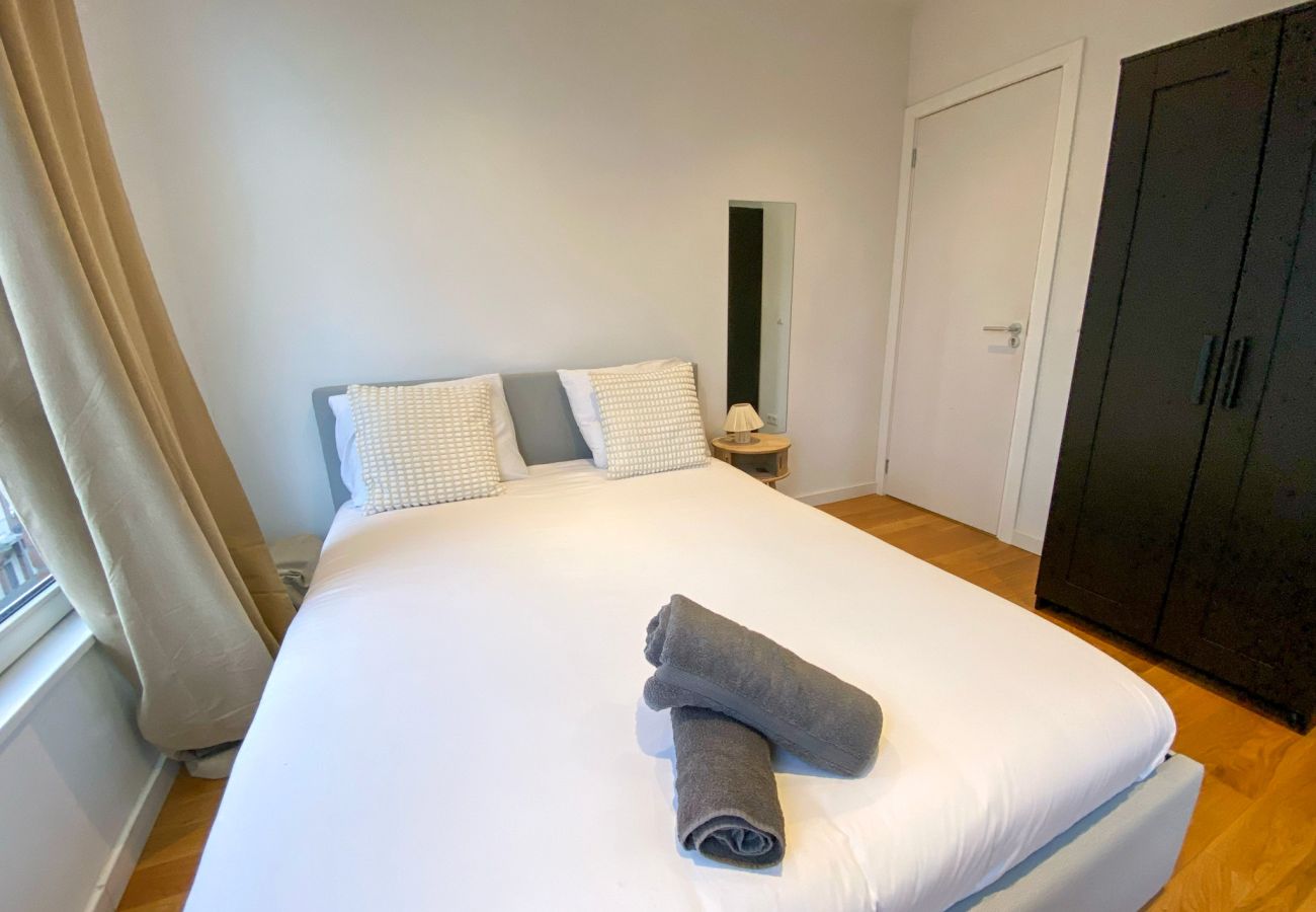 Apartment in Amsterdam - 3 Br apt. in Amsterdam South